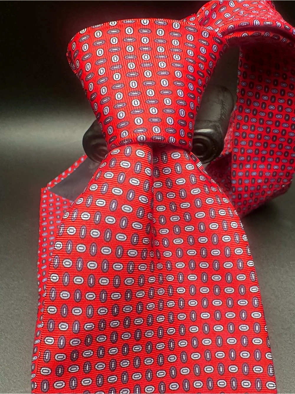 Brooks Brothers Makers — Red & Navy Oval Neat Silk Tie · Vintage USA